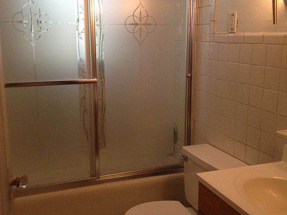 5th image of 2144 Lafayette Ave #A