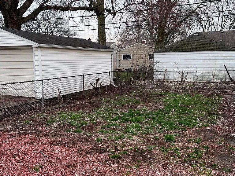 2030 Browning St — Photo 16