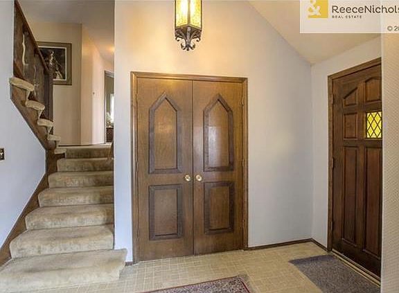 4th image of 7929 W 99th St