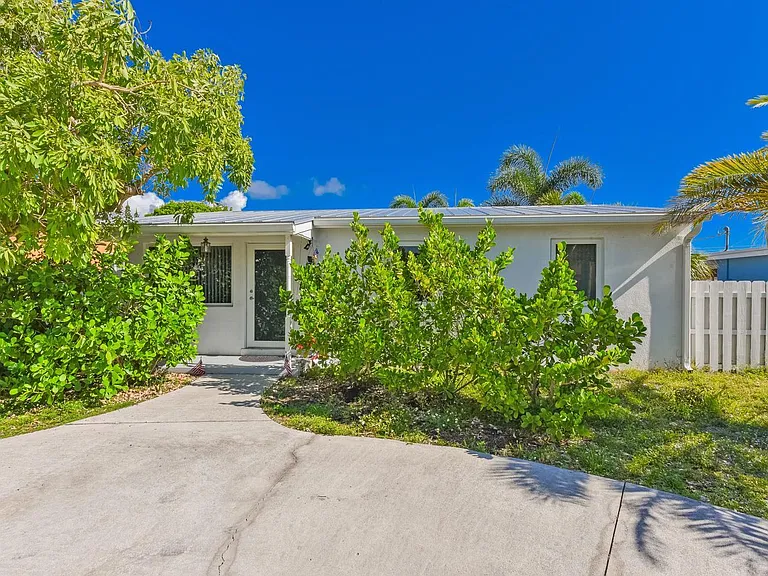 727 Bunker Rd — Photo 3