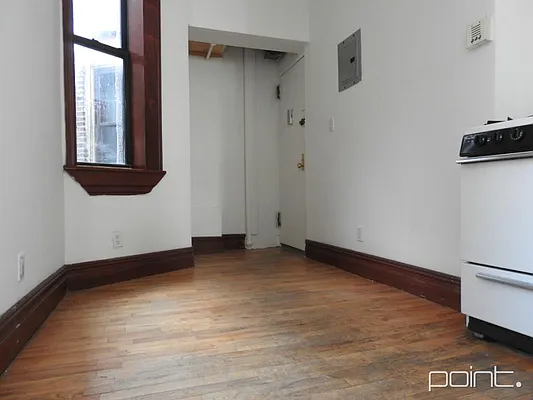 Rented by Point NYC | media 34