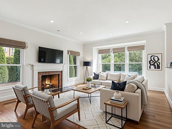 5th image of 4416 Sangamore Rd