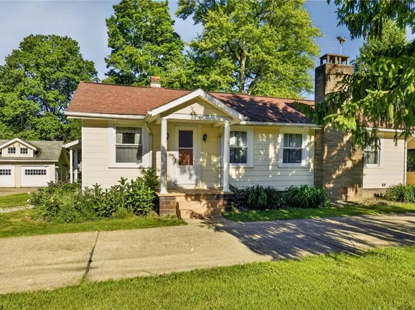 2690 S Canfield Niles Rd, Youngstown, OH 44515
