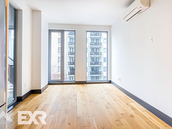 4th image of 42-22 27th St #509