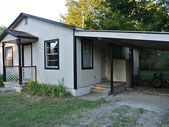 3rd image of 222 N Dorothy Ave