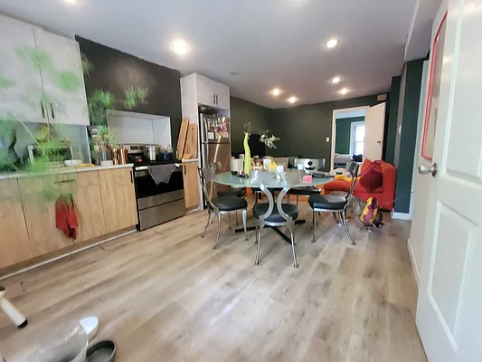 Rented by MBC Group LLC | media 2