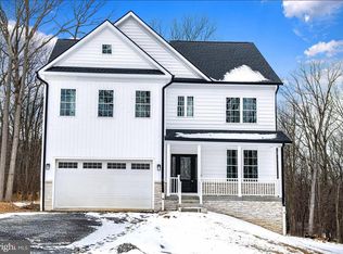 831 Deer Ridge Dr, Westminster, MD 21158