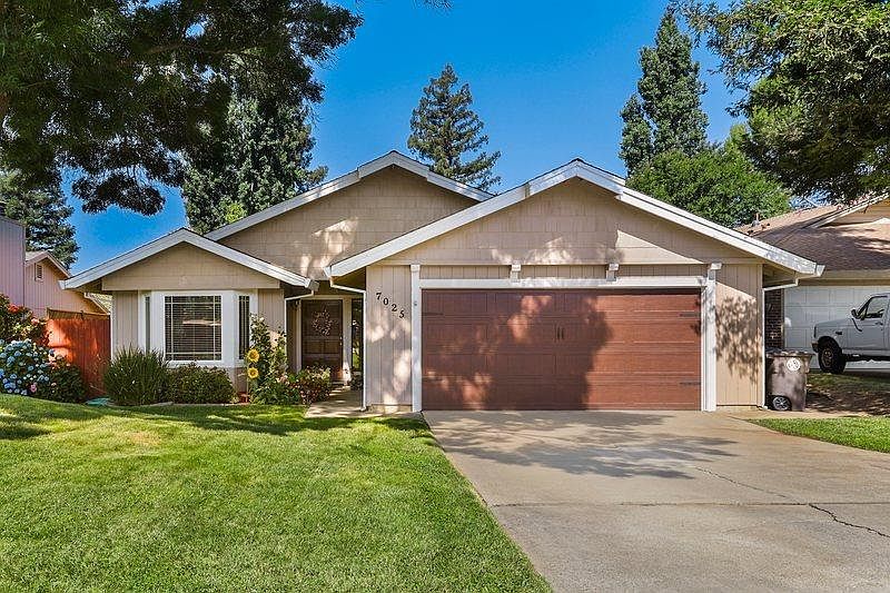 2nd image of 7025 Allenwood Ct