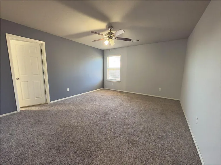 741 Morningside Dr — Photo 6