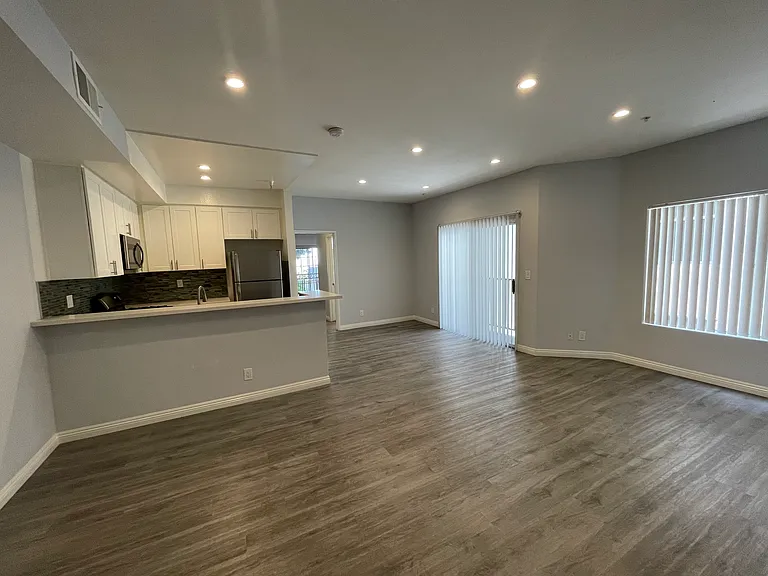 Lanewood Court Apartments — Photo 9