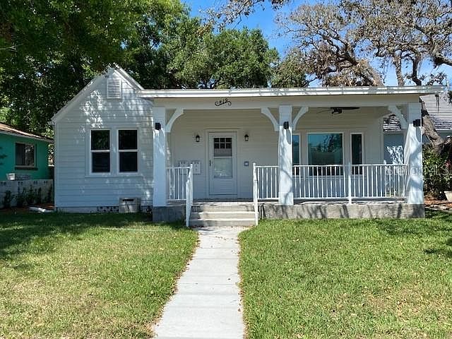 1st image of 819 28th Ave N
