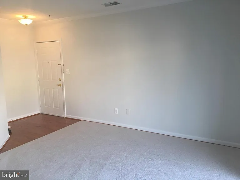 2480 Angeline Dr #304 — Photo 3