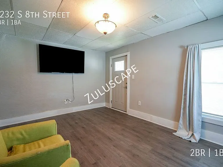 1232 S 8th St — Photo 3