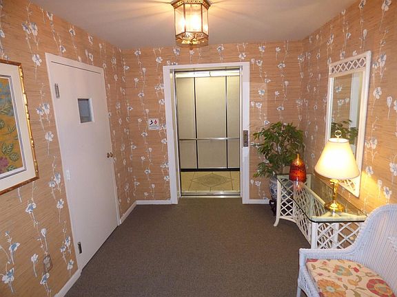 4th image of 3533 Amberacres Dr Unit 205