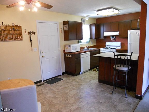 4th image of 5275 Franklyn Blvd #B