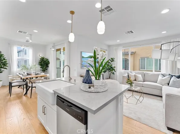 10553 Acorn Pl, Los Alamitos, CA 90720