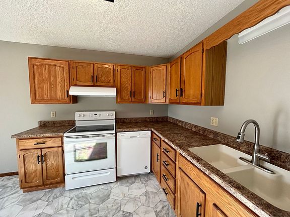 3rd image of 700 N Harrington Ave #704