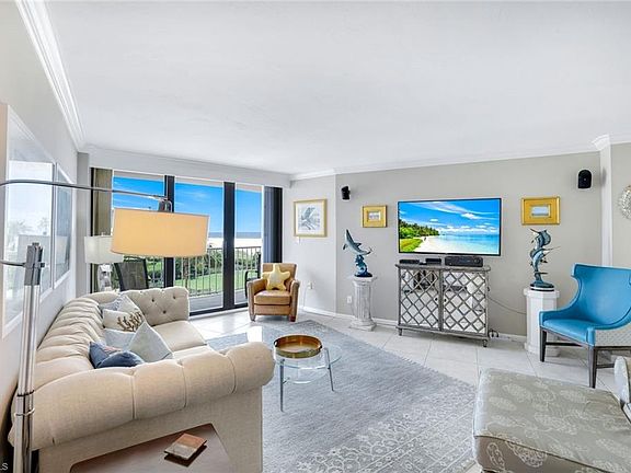 3rd image of 260 Seaview Ct APT 407