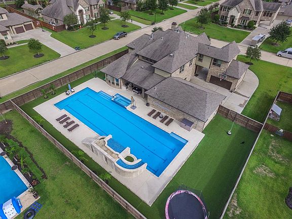 3rd image of 21402 Harbor Water Dr