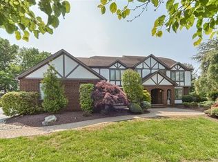 16 Heather Way, East Brunswick, NJ