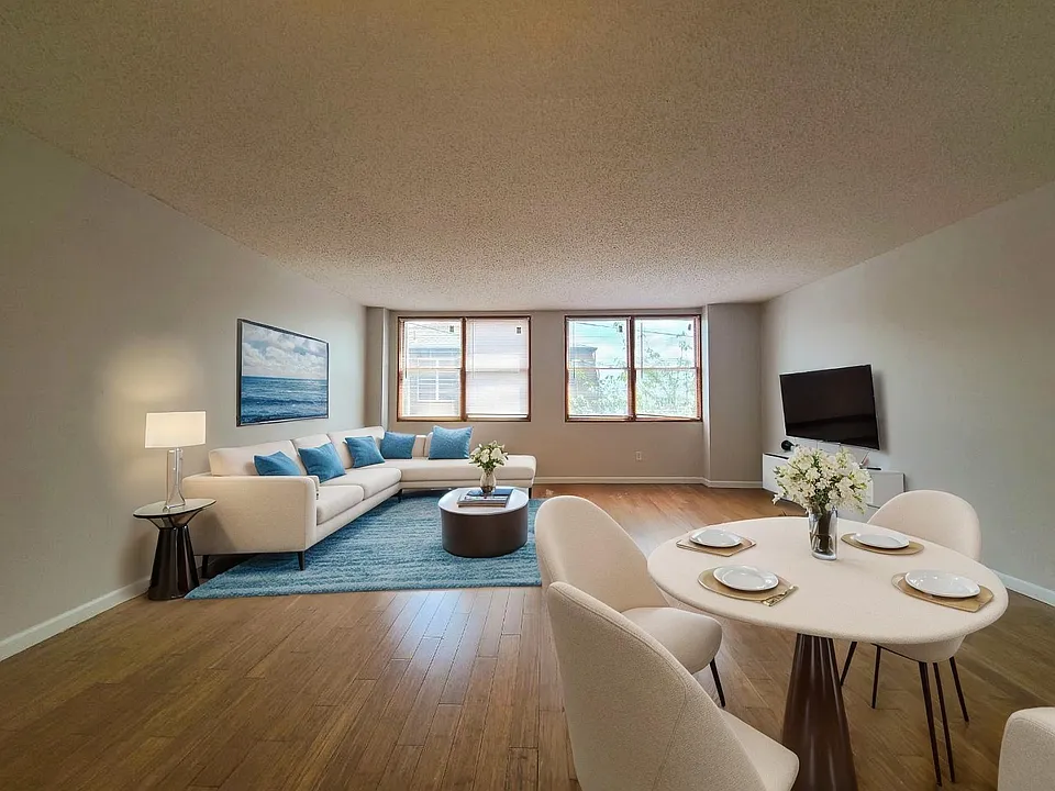 35 W 25th St #33F