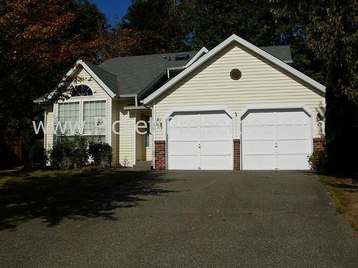 1st image of 355 Blackstone Ct
