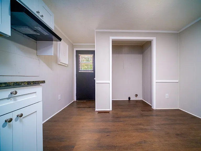 2017 Redwood Cir — Photo 40