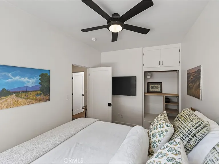 223 N Padre Juan Ave — Photo 23