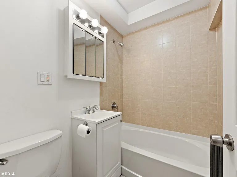 3606 W Dickens Ave #2W — Photo 8