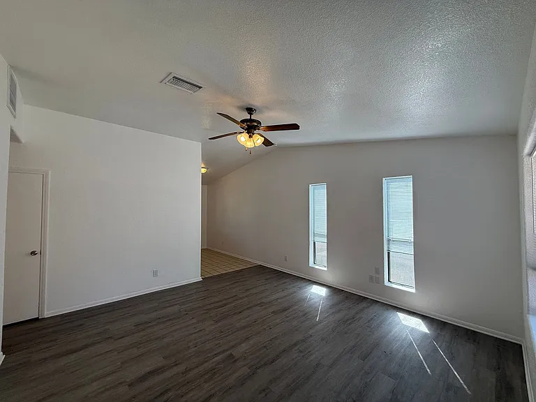 3736 N Roosevelt St — Photo 12