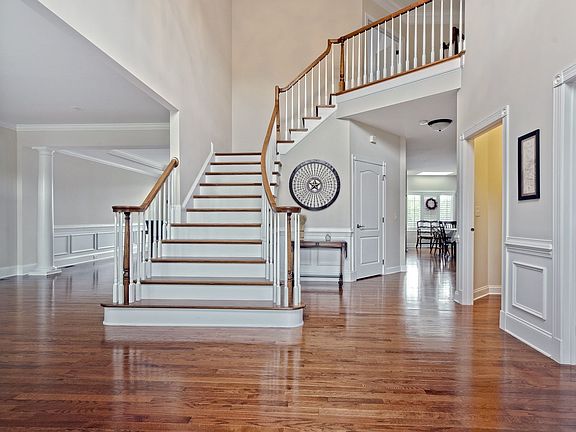 3rd image of 2005 Autumn Blossom Ln