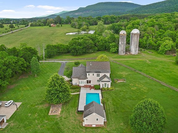 2nd image of 7970 E Valley Rd