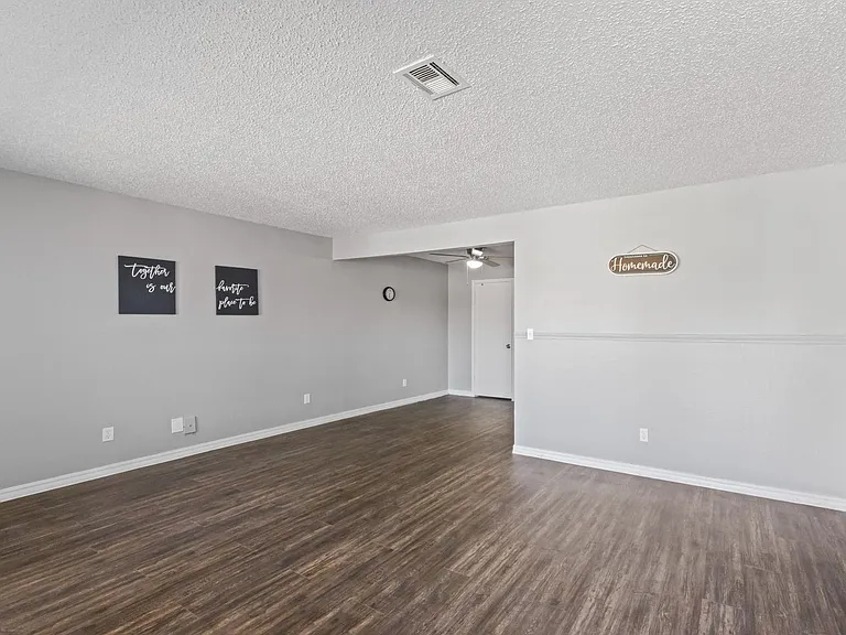 The Woods Apartments — Photo 8