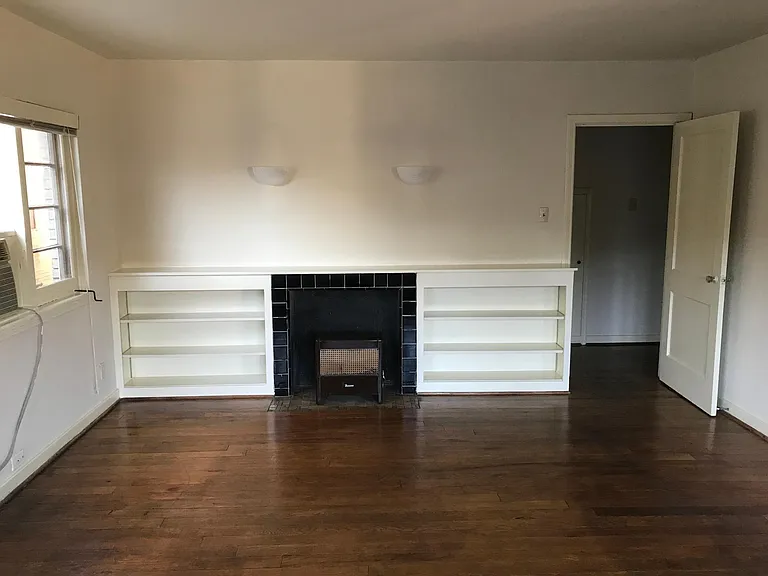 5507 San Jacinto St — Photo 1