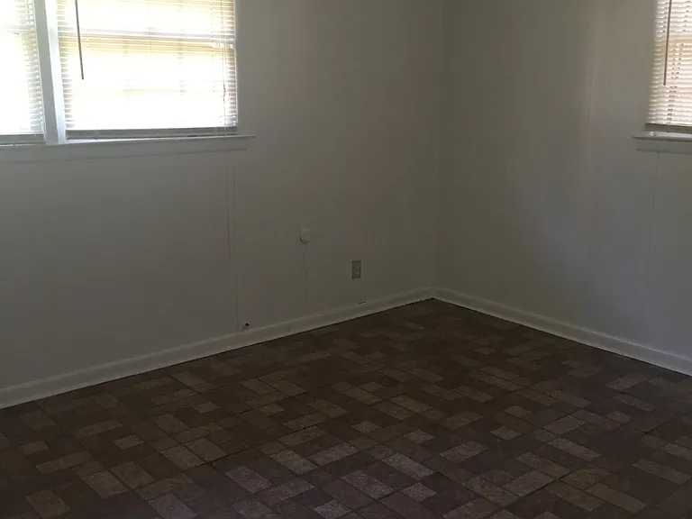 2930 Carriage Ln — Photo 5
