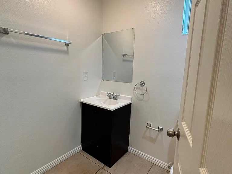 533 W 93rd St #1/2 — Photo 17