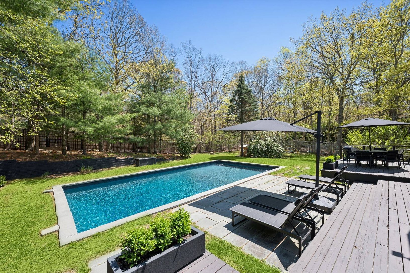  Private Poolside Escape