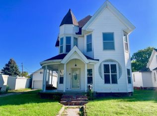 911 Washington St, Beardstown, IL 62618