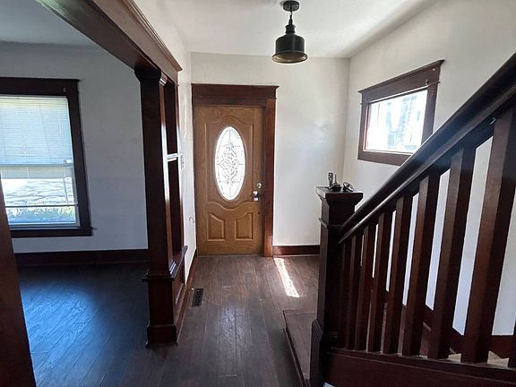 3rd image of 134 S Pawling St
