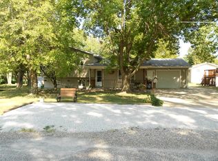 390 Alvord St, Hamilton, IL 62341