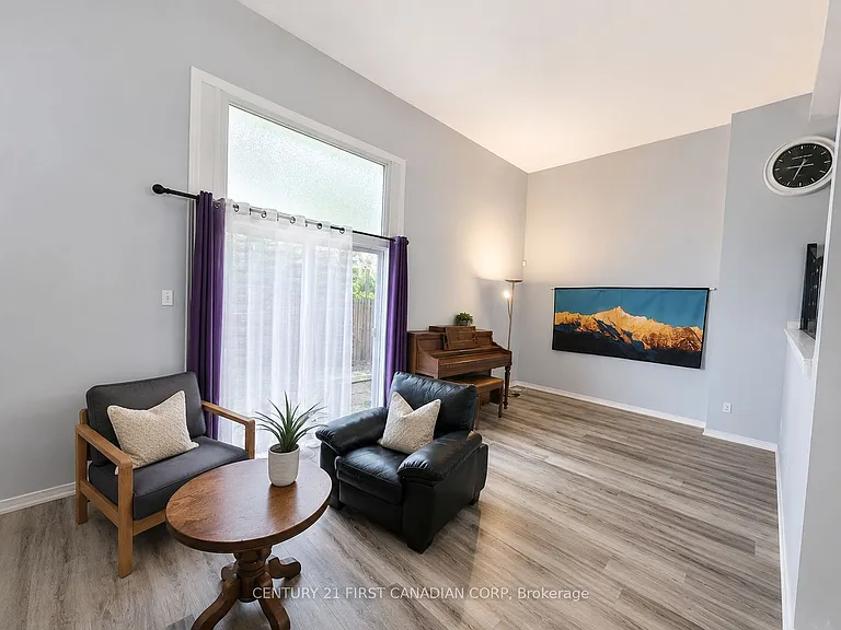 40 Fairfax Ct #17 — Photo 5