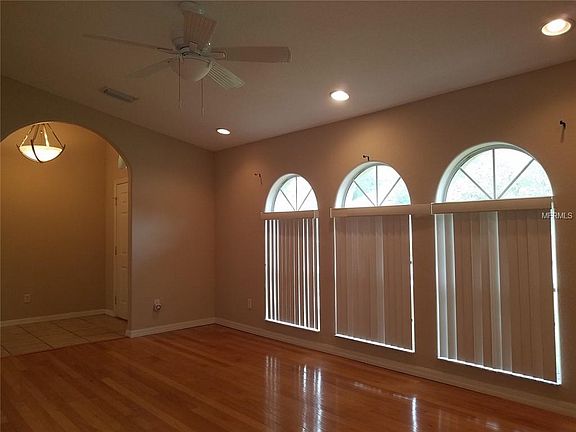 2nd image of 1100 Sugarberry Trl