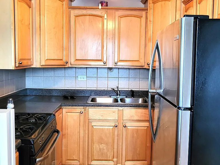 4600 N Cumberland Ave #613 — Photo 5