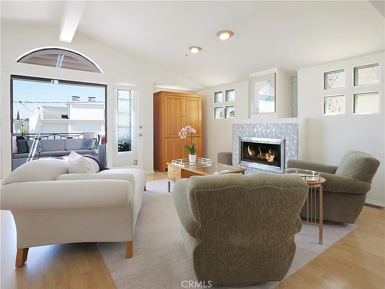 440 Marine Pl — Photo 9