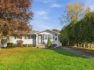 105 Glenwood Dr S, Liverpool, NY 13090