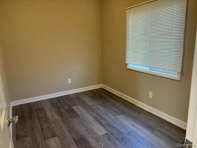 47916 Shelby Rd — Photo 7