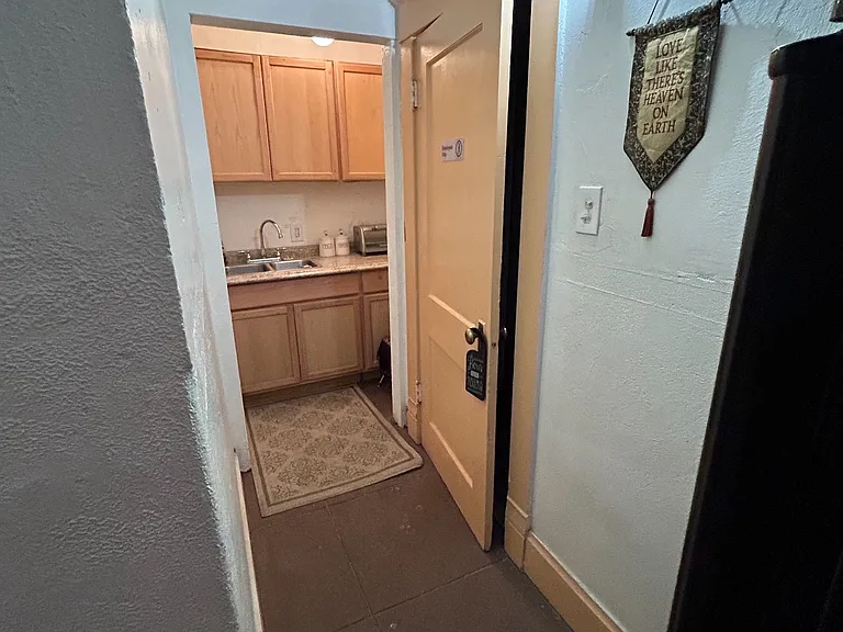 213 Chase Creek St #1 — Photo 4