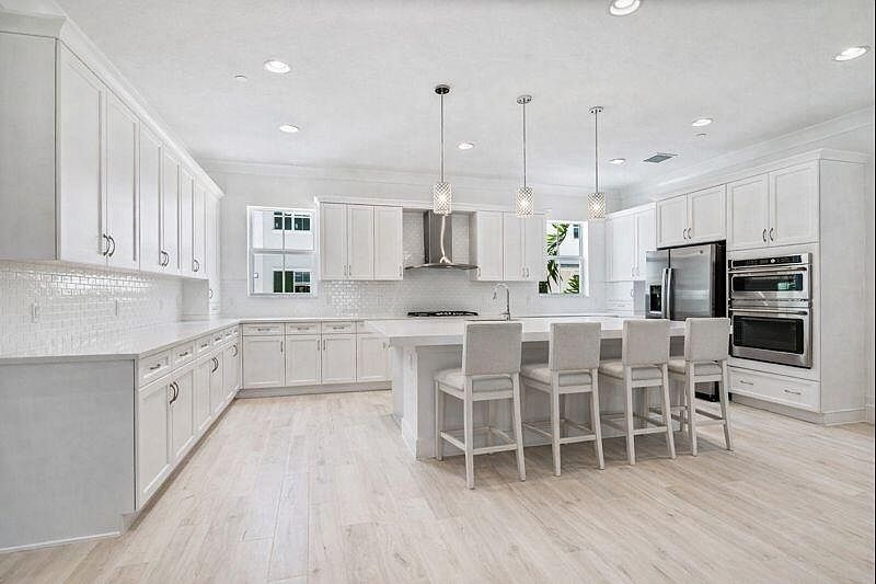 1st image of 12544 Gross Pointe Drive