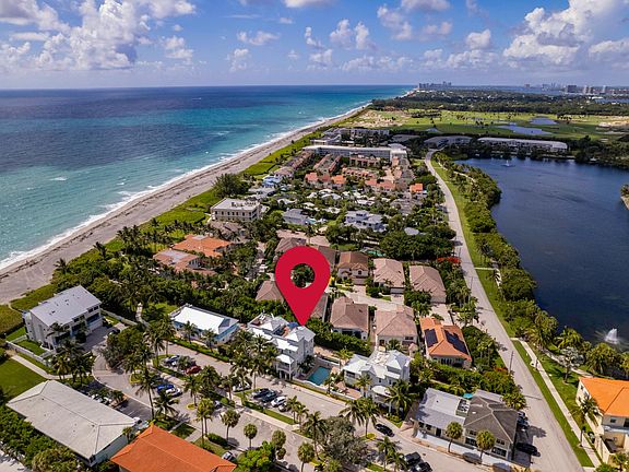 The Beach and Pelican Lake at your footstep! Seminole Golf Club