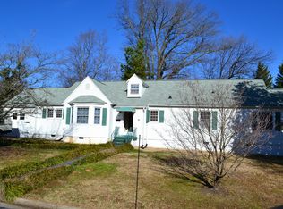 415 Arlington Ave, Burlington, NC 27215
